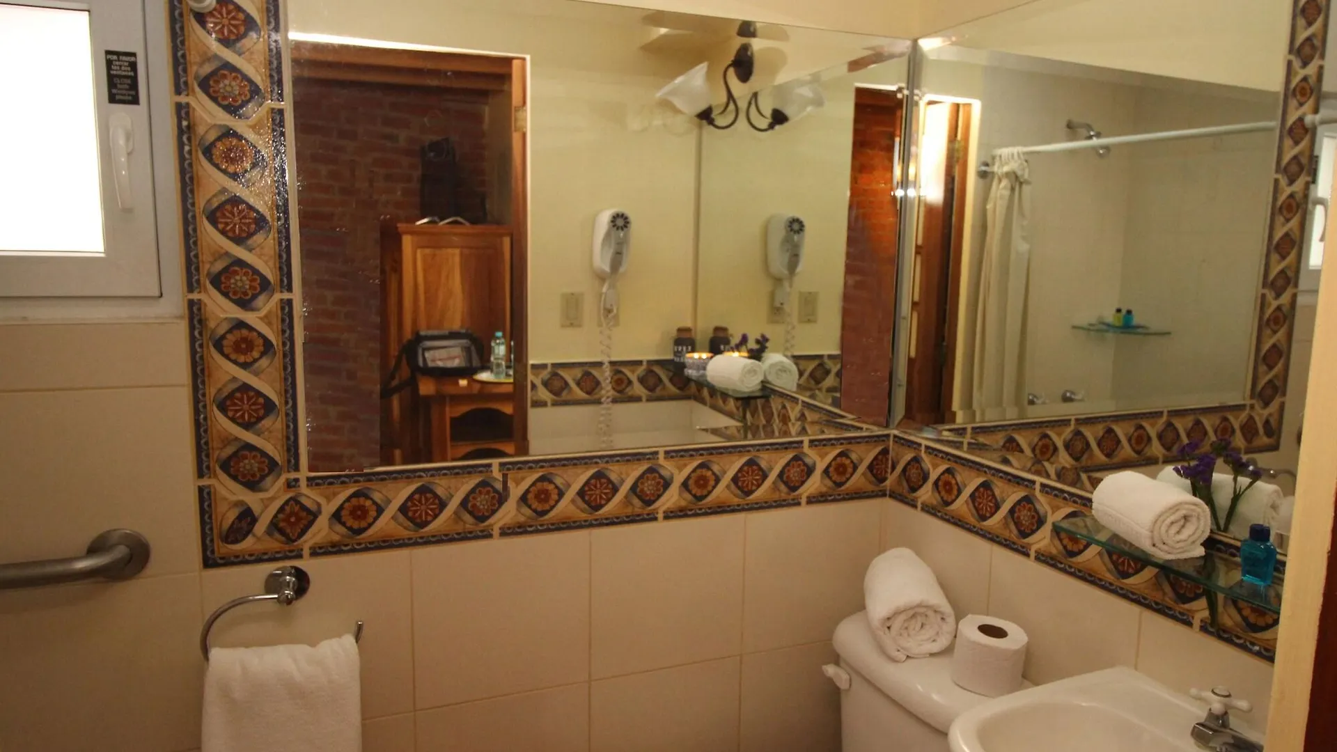 Hotel Boutique Vieja Cuba  Quito