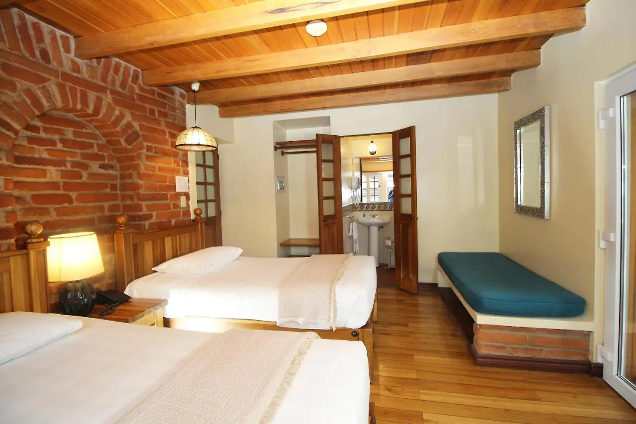 Hotel Boutique Vieja Cuba Quito