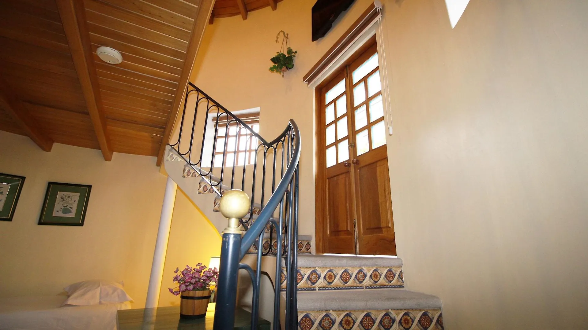 Hotel Vieja Cuba Quito 3*,