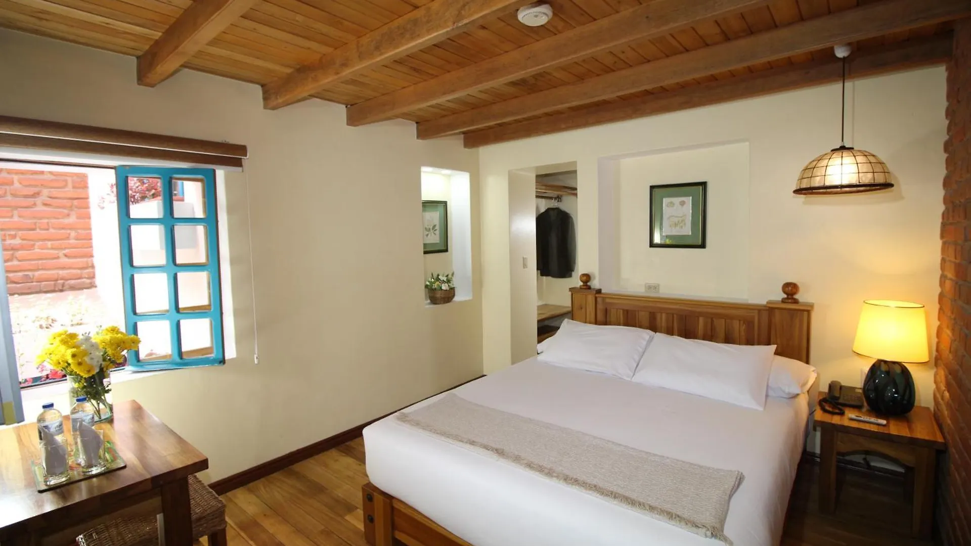 Hotel Vieja Cuba Quito
