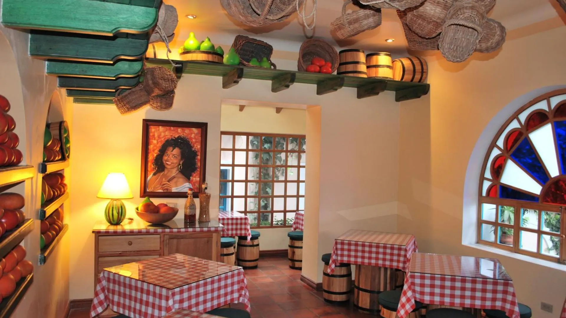 Hotel Vieja Cuba Quito 3*,  Ecuador