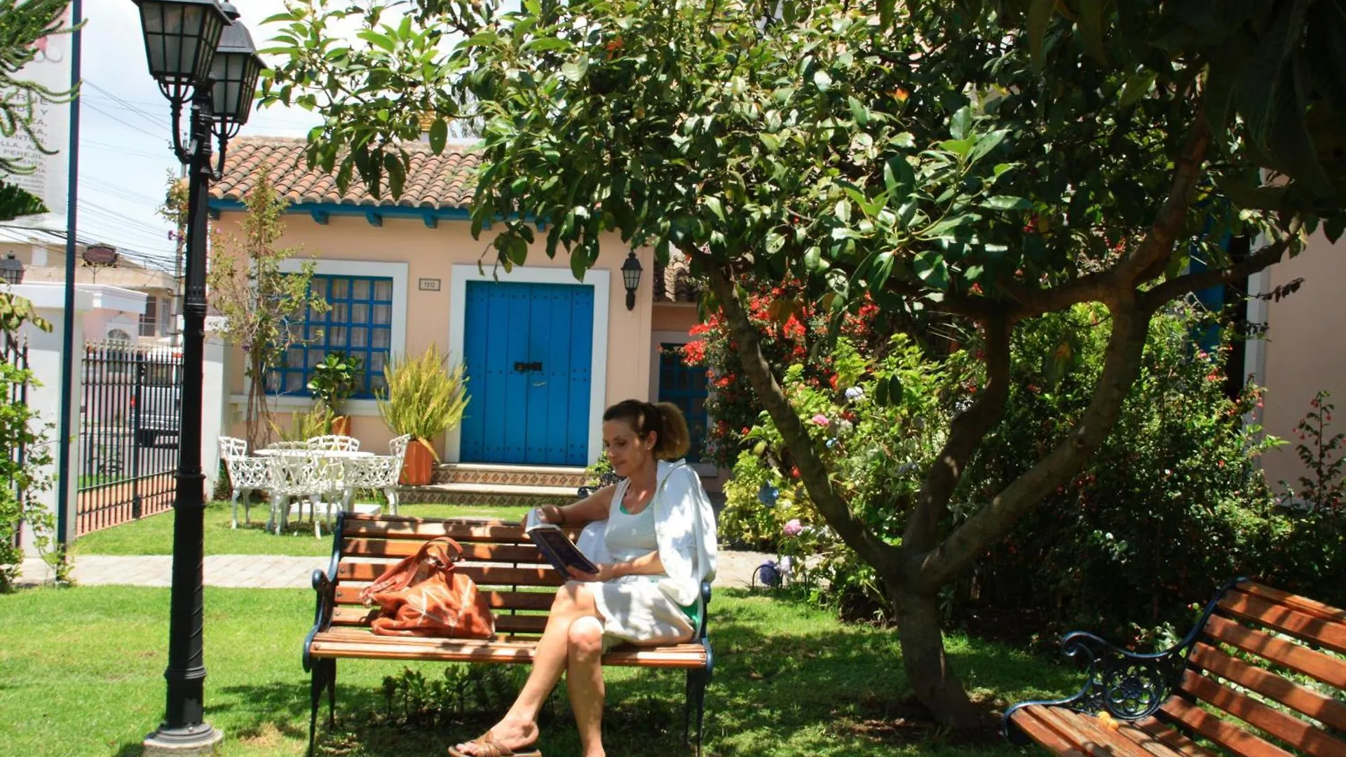 ***  Hotel Boutique Vieja Cuba Ecuador